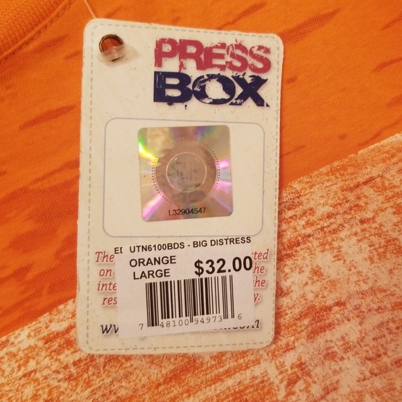 University of Tennessee T-Shirt - Picture 4 of 4